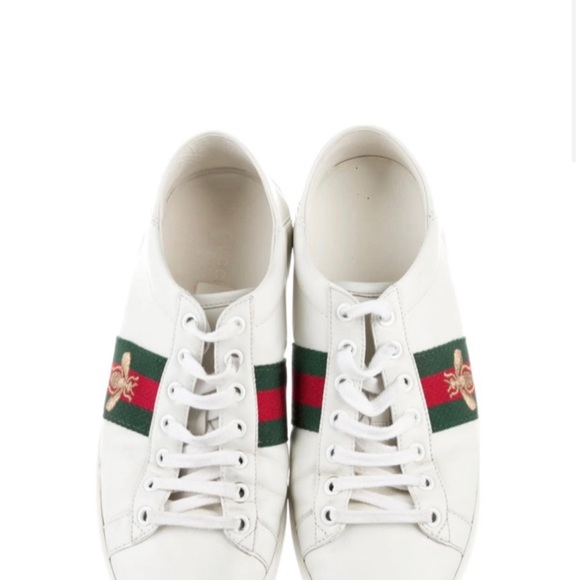 Gucci Sneakers in a very good condition. Minor scratches in the front. - Picture 2 of 5